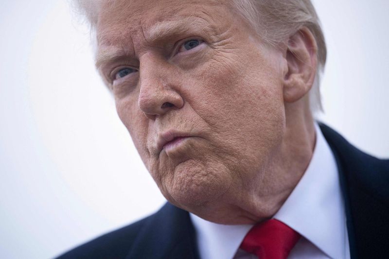 一男子持霰弹枪燃烧罐闯特朗普私宅被击毙 新闻 一男子持霰弹枪燃烧罐闯特朗普私宅被击毙 新闻