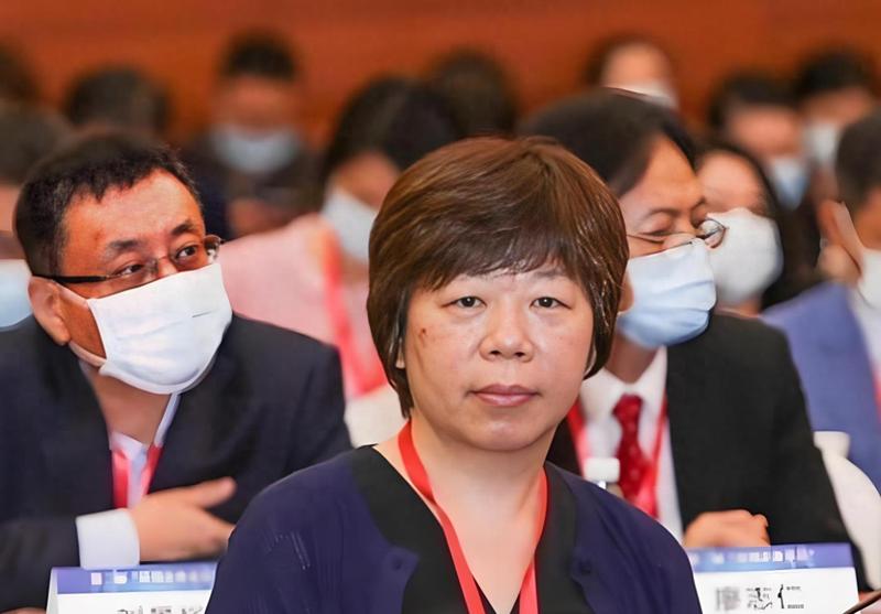 立讯精密冲刺港股:9个月营收2209亿 厂妹出身的王来春身价855亿 新闻