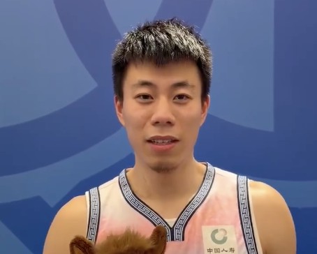 全明星周末来临,张镇麟赛前分享心声;凤凰传奇伴奏力量训练,礼物献给球迷。 体育新闻 全明星周末来临,张镇麟赛前分享心声;凤凰传奇伴奏力量训练,礼物献给球迷。 体育新闻 全明星周末来临,张镇麟赛前分享心声;凤凰传奇伴奏力量训练,礼物献给球迷。 体育新闻