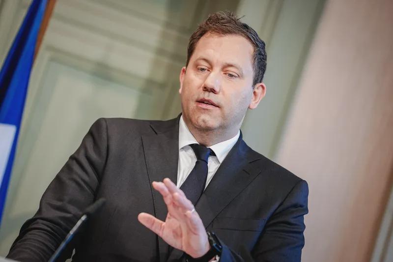 德国政坛声音分歧明显;默茨访华寻求务实合作,克林拜尔却发出强硬信号。 新闻 德国政坛声音分歧明显;默茨访华寻求务实合作,克林拜尔却发出强硬信号。 新闻 德国政坛声音分歧明显;默茨访华寻求务实合作,克林拜尔却发出强硬信号。 新闻 德国政坛声音分歧明显;默茨访华寻求务实合作,克林拜尔却发出强硬信号。 新闻