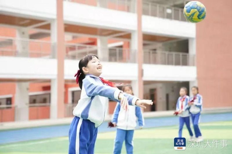  龙岗区学校守护学生健康，作业熔断机制落地，运动时间显著增加。 教育招生