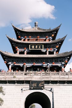  董清初探理财；同一产品风险等级为何跨行有别；投资者该如何应对。 股票财经