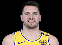 湖人险胜魔术,东契奇技术犯规引争议;雷迪克赛后发声,试图为爱徒辩护。 体育新闻