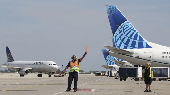  航空业客舱调整趋势显现；美联航聚焦品质升级，普通座位空间得到优化。 新闻