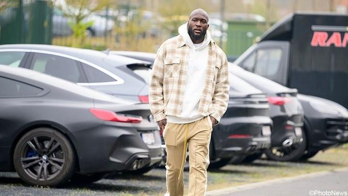  卢卡库因伤病困扰选择自我调整；比利时足协尊重决定；美国友谊赛阵容迎来新变化。 体育新闻