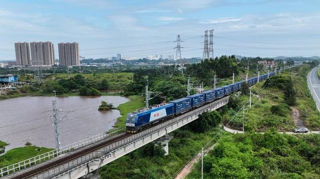  钢轨断裂引发的技术警示：高铁安全检测体系的深层逻辑 新闻