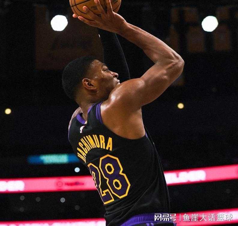  【深度复盘】詹姆斯28+6+12背后：湖人高效体系如何运转？ 体育新闻