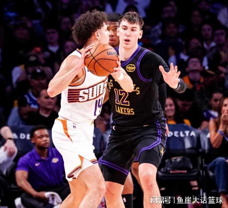  【深度复盘】詹姆斯28+6+12背后：湖人高效体系如何运转？ 体育新闻